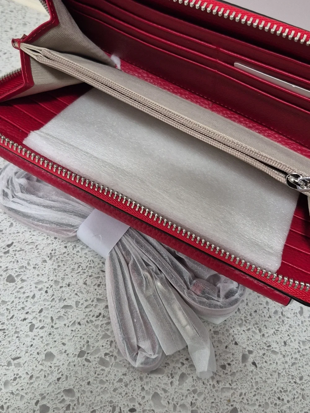 Danier Vibrant Red Leather Clutch/Wallet - Picture 6 of 6